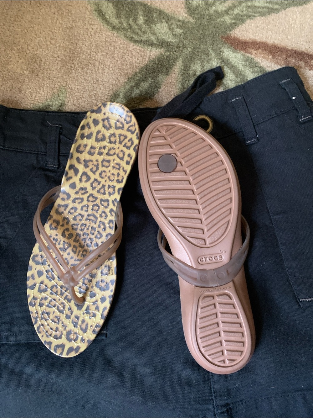 CROCS Leopard Print Footbed Sandals with Brown Jelly Straps